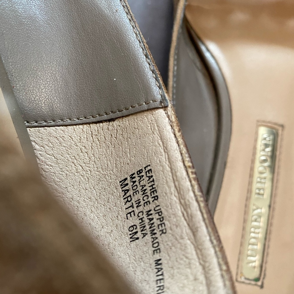 Audrey Brooke Flats Size 6 - Picture 4 of 4